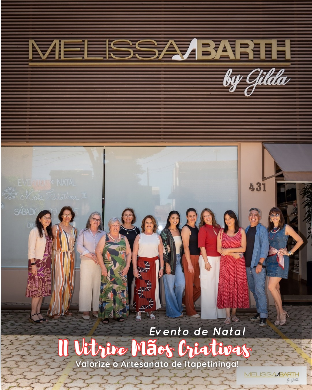 Vitrine decorada de Natal com peças inéditas de bordado livre do projeto Mãos Criativas